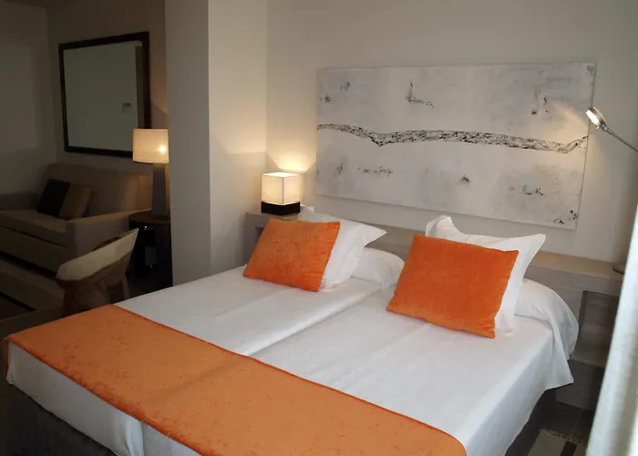Eco Alcala Suites